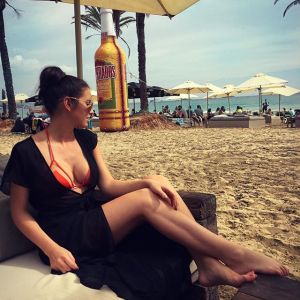 14449376_1743847375878499_4754675852057247744_n_002