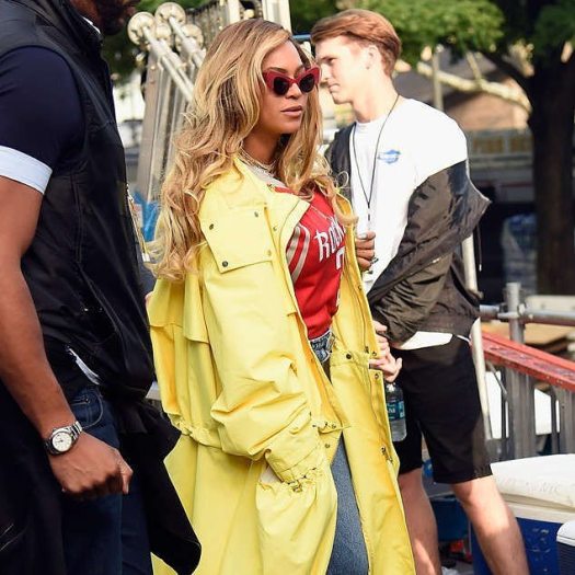 Budweiser exploiting Beyoncé.#alcoholadvertising – Alcoholaware